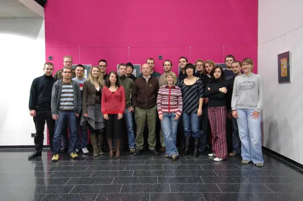 Bild: Erfolgreiche Vernissage zur Ausstellung \"Sachfotografie\" des Studiengangs Medieninformatik der Hochschule Harz