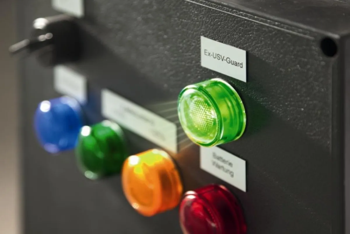 USV-Systeme von R. STAHL gewährleisten normgerechte Batterieüberwachung im Ex-Bereich