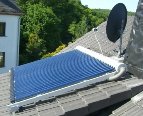 Bild: Der ENERFUX Unternehmensverbund präsentiert die Wirkung von Solarwärme auf der Messe ‚PotsdamHaus 2010’