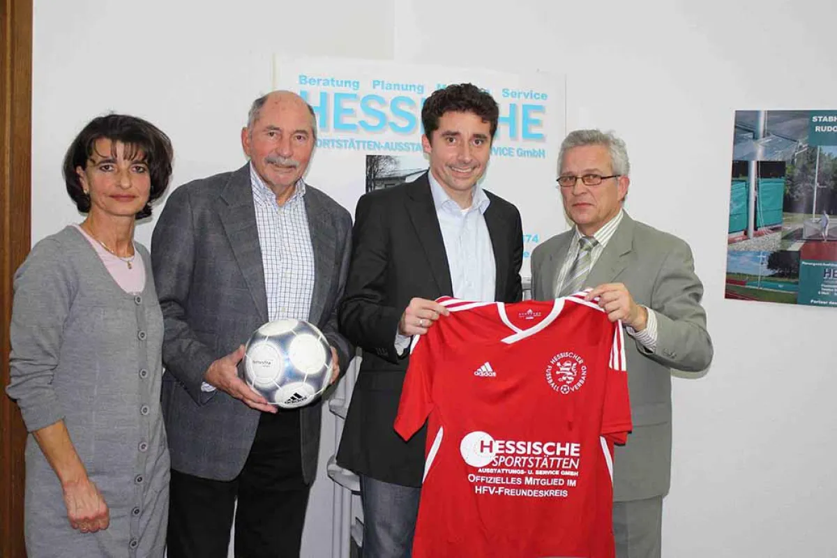 Familie Albiez mit Partner R. Hocke vom Hess. Fußballverband