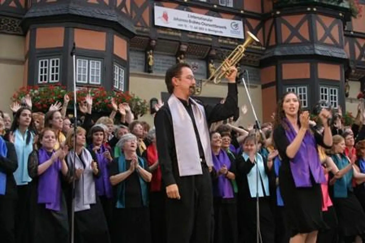 Einer der Chöre vor dem Rathaus.