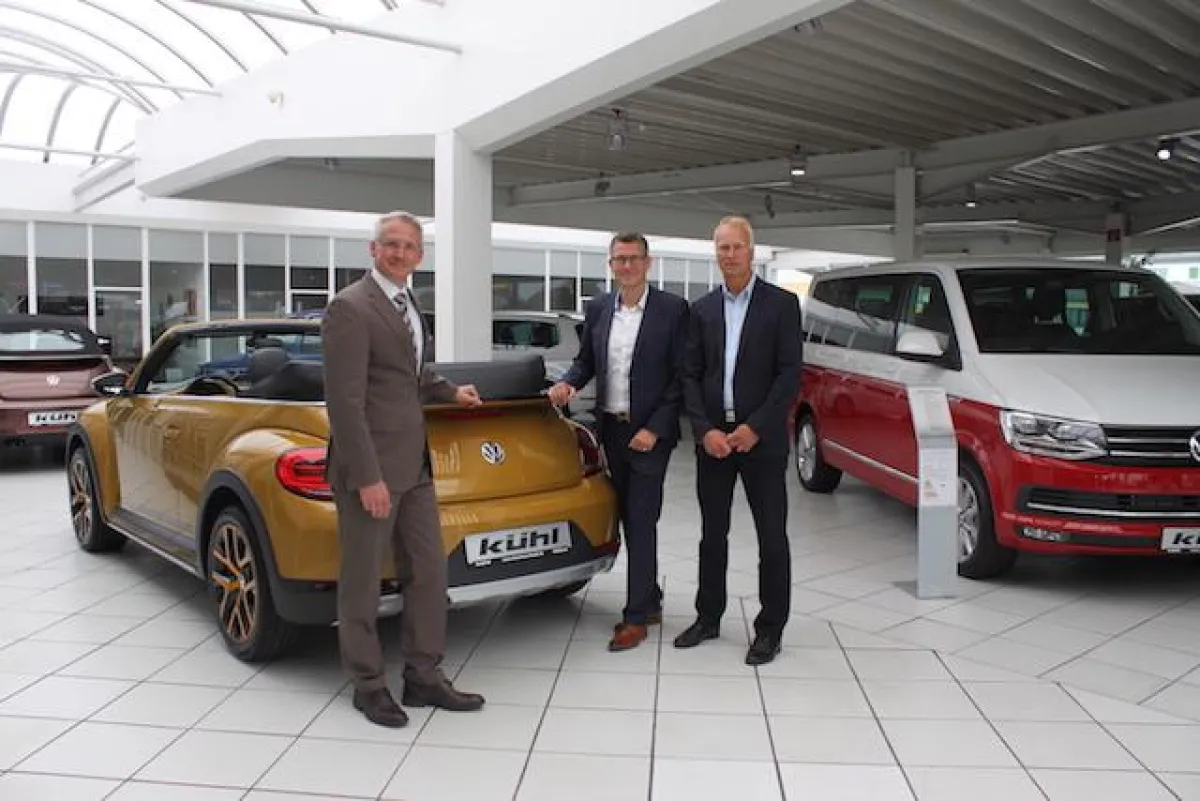 Stefan Ach (Wista GF), Ralph Buchweitz (Geschäftsführer Autohaus Kühl), Patrik Troell (Geschäftsführ