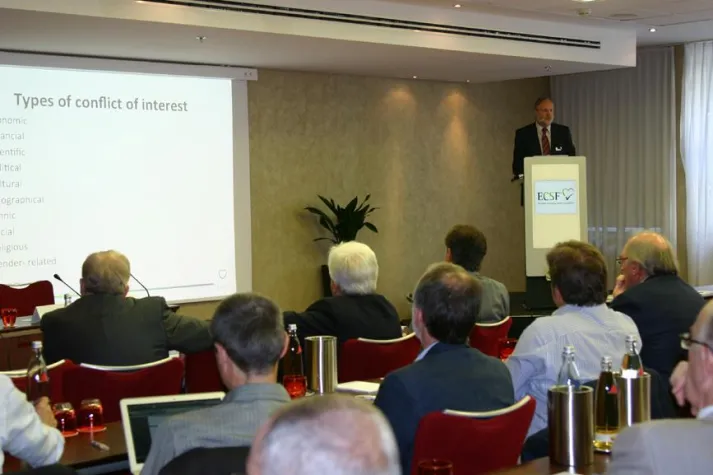 Cologne Consensus Conference 2014 - Interessenkonflikte in der Medizin: Glaubwürdigkeit durch Transparenz Bild: Cologne Consensus Conference 2014 - Interessenkonflikte in der Medizin: Glaubwürdigkeit durch Transparenz