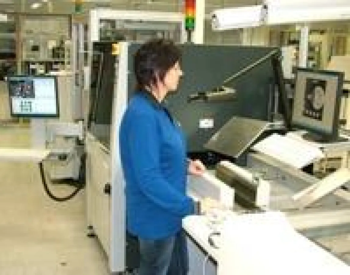 VIERLINGS neues AOI System Viscom S3088-III