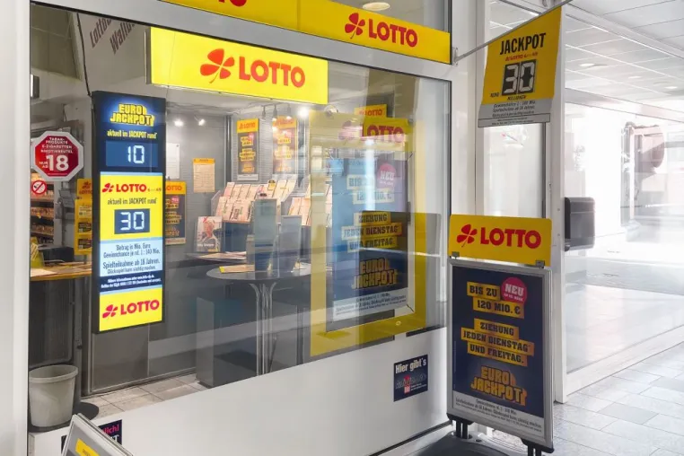Bild: digitalSIGNAGE.de bietet dynamische Displays einschließlich Cloud-Software