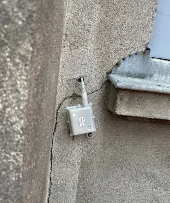 Bild: Rissüberwachung: Saugnac Messgeräte bietet komplette Reihe vernetzter Sensoren für die Bauwerksüberwachung