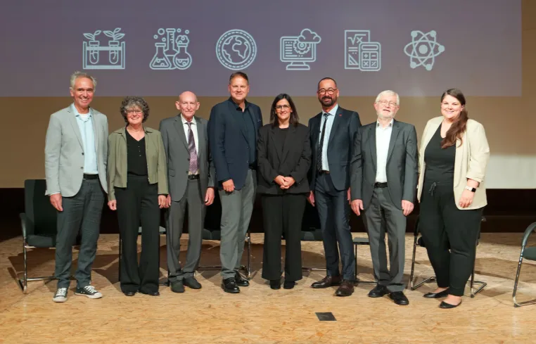 Universität Hamburg feiert 20 Jahre MIN-Fakultät Bild: Universität Hamburg feiert 20 Jahre MIN-Fakultät