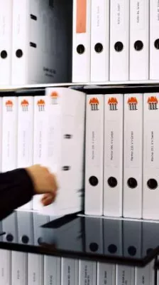 Änderung im GmbH-Recht: Die Eintragung ausländischer Geschäftsführer ist auch ohne Aufenthaltstitel möglich Bild: Änderung im GmbH-Recht: Die Eintragung ausländischer Geschäftsführer ist auch ohne Aufenthaltstitel möglich