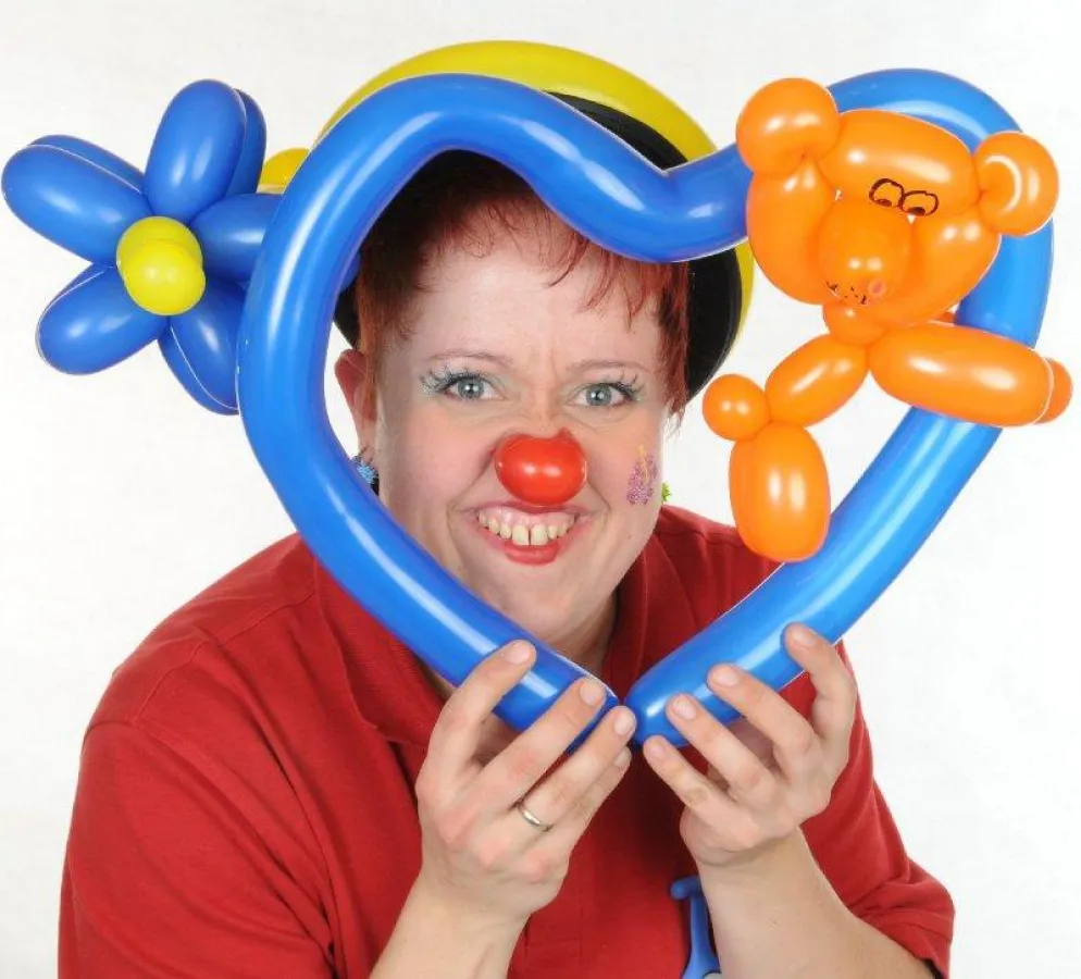 Der Kinderclown der Zwergenparty