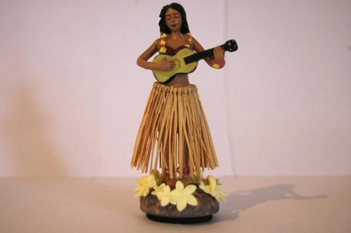 Auch im Wohnraum oder im Spind bringt sorgt das Hula-Girl für einen angenehmen Duft.