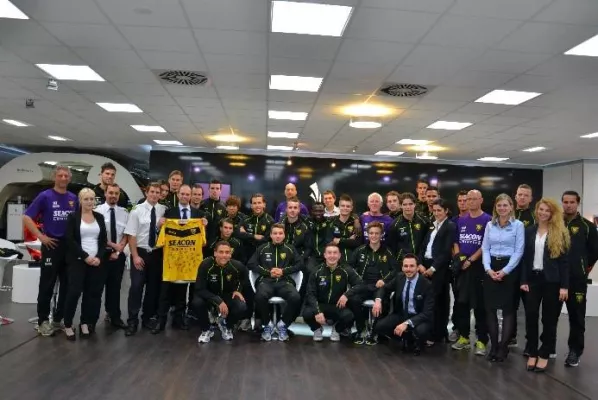 Bild: Teambuilding der Fußballer des VVV-Venlo bei IHB Marketing Communication in Düsseldorf