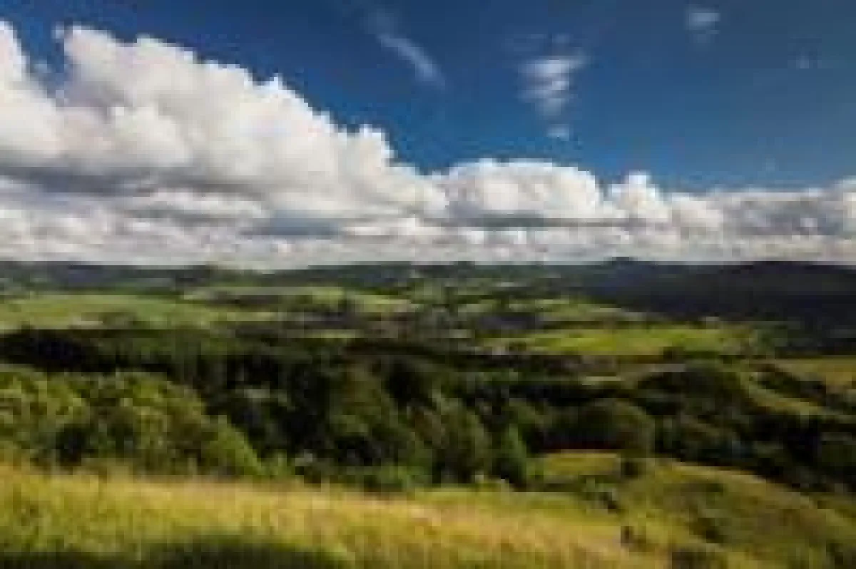 Die Rhön mit ihrer rauen Natur liegt im Trend. Foto: Rhön Park Hotel Aktiv Resort/Jette Nitert
