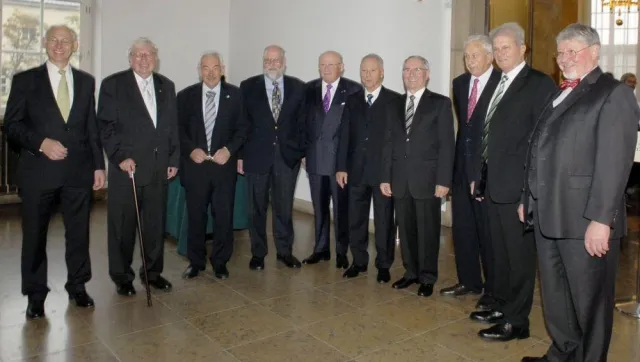 Rudolf-Diesel-Medaille - Auszeichnung für Menschen mit dem Mut zur Erfindung und unternehmerischem Wagnis Bild: Rudolf-Diesel-Medaille - Auszeichnung für Menschen mit dem Mut zur Erfindung und unternehmerischem Wagnis