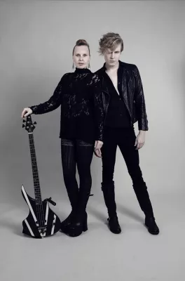 Bild: Electro-Funk Duo FAIR ENOUGH! bringt zwei neue spektakuläre Musikvideos heraus und rüttelt damit auf