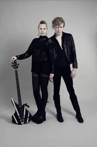 Bild: Electro-Funk Duo FAIR ENOUGH! bringt zwei neue spektakuläre Musikvideos heraus und rüttelt damit auf