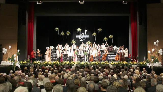 Bild: Musikalischer Jahreswechsel in Crimmitschau - Vogtland Philharmonie im Theater