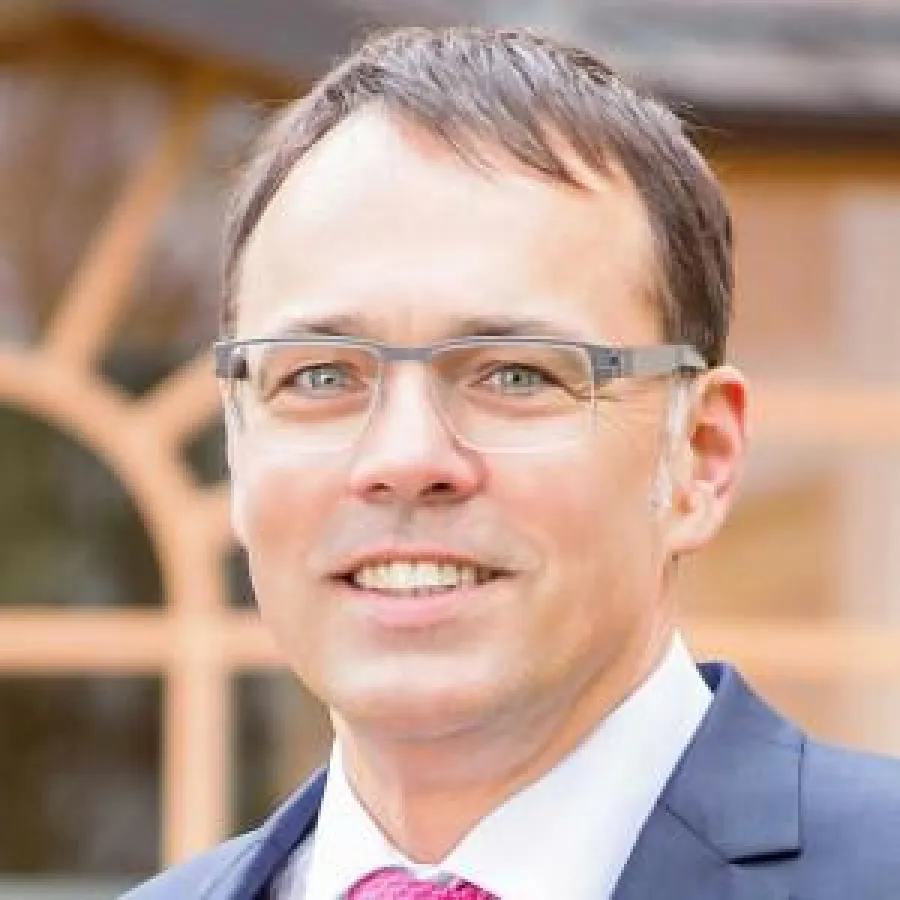 Dr. Harald Schönfeld