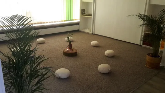 Bild: Mehr Wohlfühlraum im Reikihaus Bauer: Zum Meditieren, Yoga praktizieren und Horizonte erweitern