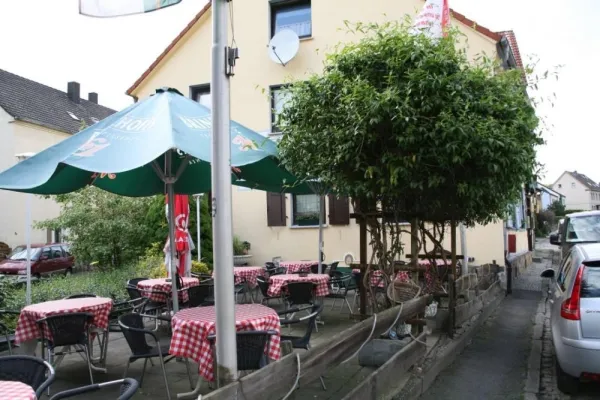 Bild: Gaststätte zur Dorfschänke, Dortmund Sölde, Traditionsgasthaus bei Google Business View