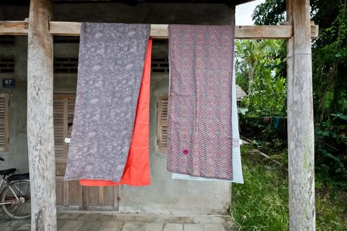 Suka scarves and social business