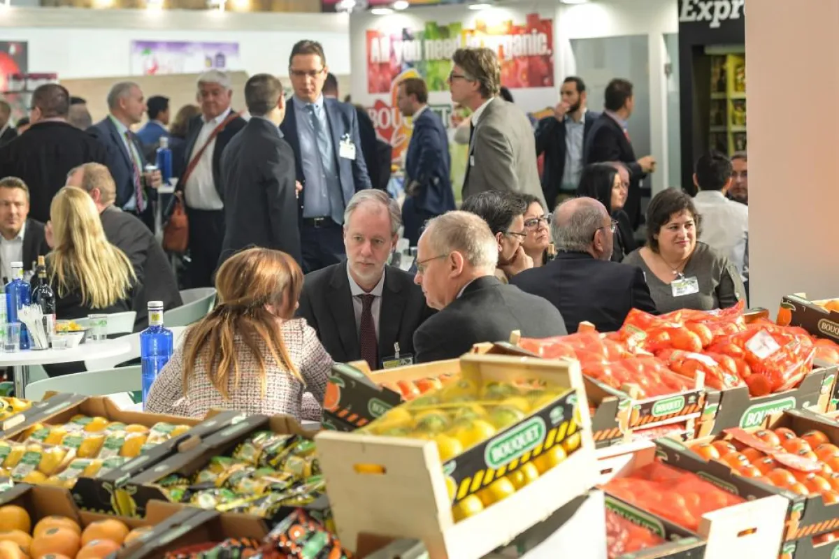 Fachgespräche zwischen Obst und Gemüse (c) Fruit Logistica