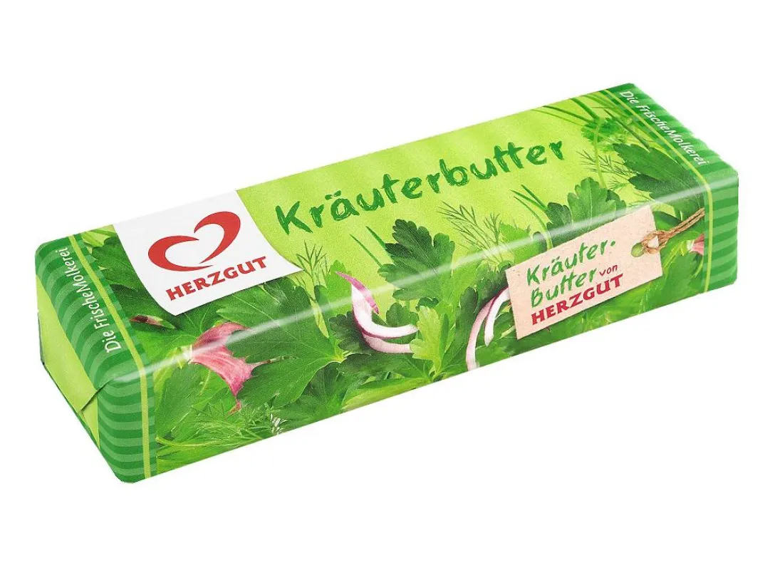 Sahnig gelbe HERZGUT Butter mit leckeren Kräutern.