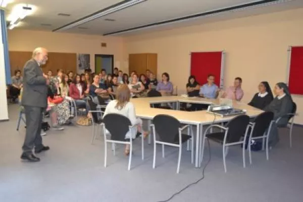 Nonnen berichten im Willy-Brandt-Berufskolleg von der Mahaba-Schule in Kairo Bild: Nonnen berichten im Willy-Brandt-Berufskolleg von der Mahaba-Schule in Kairo