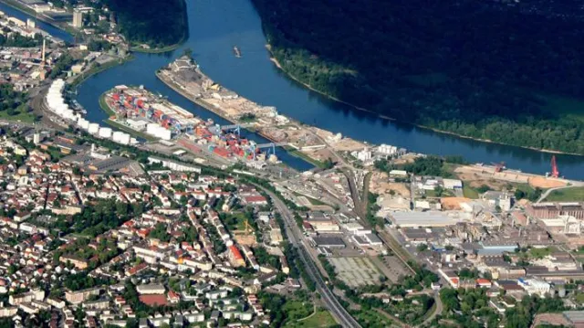 Tag der Logistik: Rheinland-pfälzischer Verkehrsminister besucht Contargo Bild: Tag der Logistik: Rheinland-pfälzischer Verkehrsminister besucht Contargo