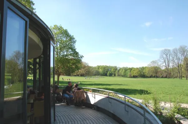 Bild: Sommerangebot der BERGstation im Frankfurter Huthpark