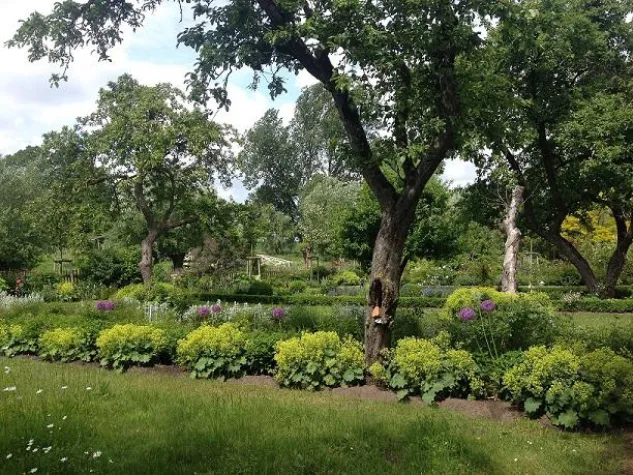 Bild: "Treckeltied" auf dem „Gartenpfad Nordvorpommern“