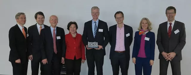 Bild: Lely erhält den „Innovation In Vacuum Busch Award“