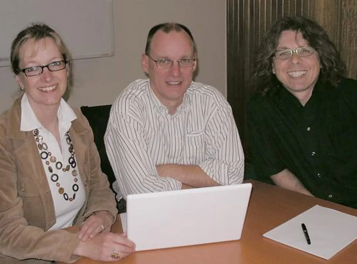 v.l.n.r.: Heike Puse (Geschäftsführerin, transmit-Deutschland), Harald Puse (Geschäftsführer, transmit-Deutschland) und Frank Wolfraum (Geschäftsführer, Wolfraum - Das Medienbüro)