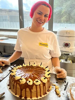 Bild: Raffaela Zollo (Youtuberin) - Backe, Backe Kuchen