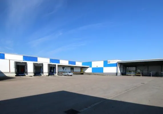 Bild: Spedition Roth bezieht Logistikanlage am Autobahnkreuz A7/A8 Ulm-Elchingen