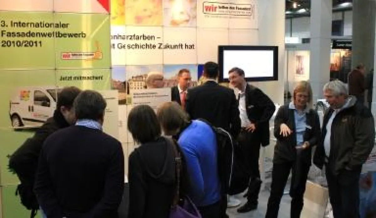 Über die vielseitigen Einsatzmöglichkeiten von Siliconharzfarben informierte die Initiative auf der Messe