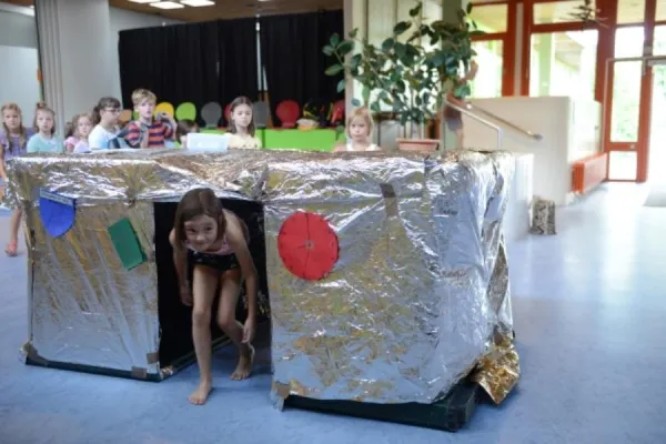 Bild: Auf Abenteuer mit der Zeitmaschine