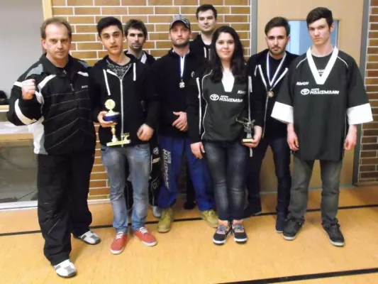 Bild: Schlagkräftiger Einsatz - Kickboxschule Werner Hirz erfolgreich bei der Fränkischen Meisterschaft