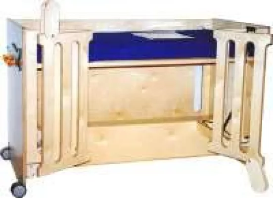 Baby-Bett Aladin - jetzt auch elektrisch höhenverstellbar Bild: Baby-Bett Aladin - jetzt auch elektrisch höhenverstellbar