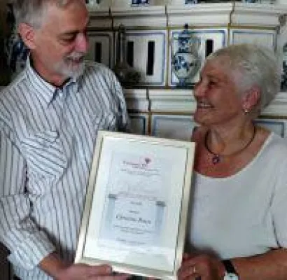 Bild: Rumänische Auszeichnung für Christel Peters vom KulturForum Europa - Internationale Hilfsprojekte aus D