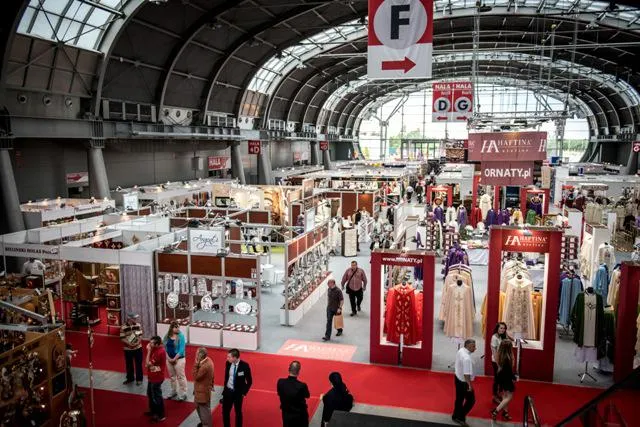 Bild: Herder Verlag auf der Messe SACROEXPO mit päpstlicher Medaille ausgezeichnet