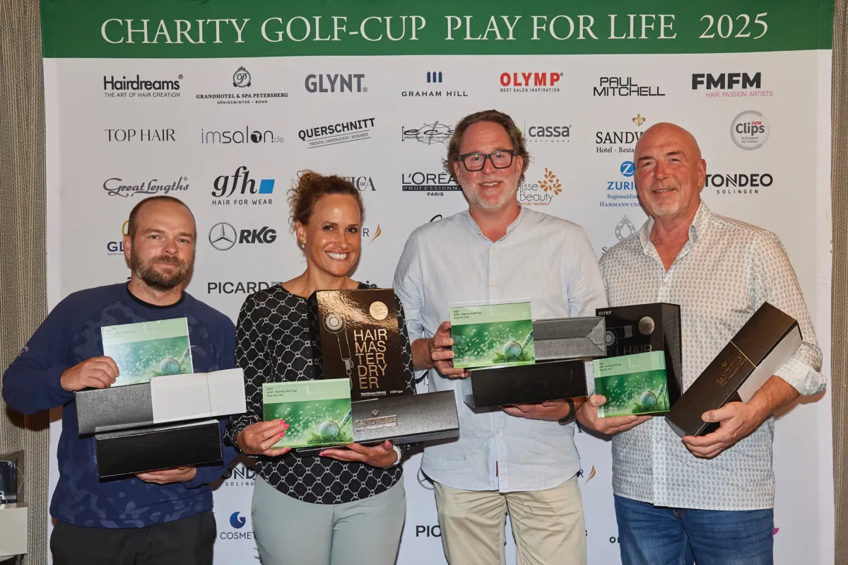 Die 1. Netto-Sieger: Julian Henzler, Salome Dombrink, René Klos und Helmut Holz (© ©: www.hildebrand-foto.de / Hildebrand Fotografie.)