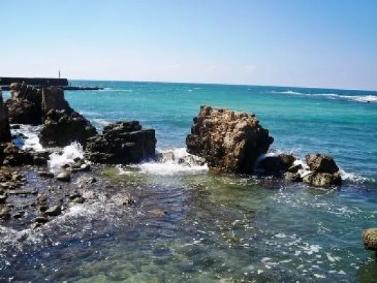 Bild: Hautalterung - Mit gesunder Balance den High-Tech-Methoden Paroli bieten.