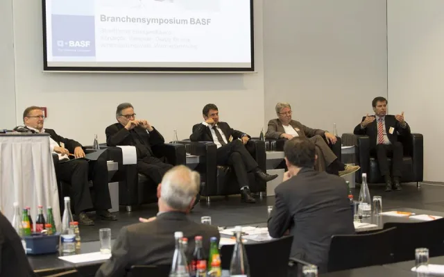 Bild: Branchensymposium zumaktuellen Streitthema Energieeffizienz