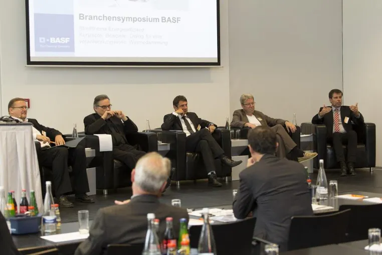 Bild: Branchensymposium zumaktuellen Streitthema Energieeffizienz
