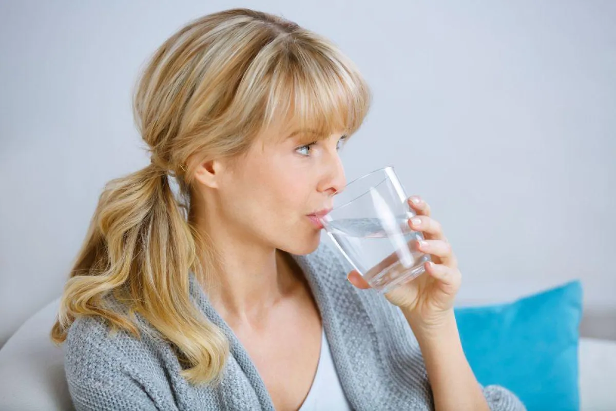 Trinkkuren mit Heilwasser lassen sich ganz einfach zuhause durchführen
