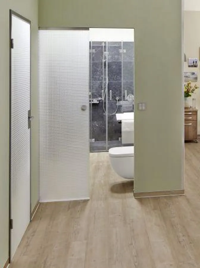 Die zargenlose Schiebetür ist leicht zu bewegen / Quelle: Wacosystems GmbH & Co. KG, Herford