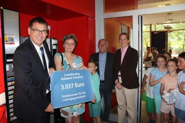 Bild: Ein Trinkbrunnen für das Ludwigsgymnasium