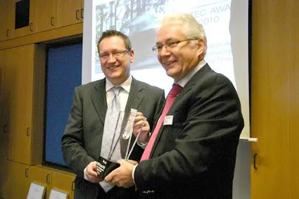 VINTEC Award 2010 für Feldberggemeinde: Schmitten reduziert erfolgreich Lärmbelastung durch Motorräder Bild: VINTEC Award 2010 für Feldberggemeinde: Schmitten reduziert erfolgreich Lärmbelastung durch Motorräder