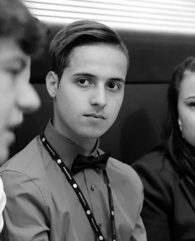 Bild: Linken Politiker Özcetin fordert den sofortigen Rücktritt des Gesundheitsministers Jens Spahn