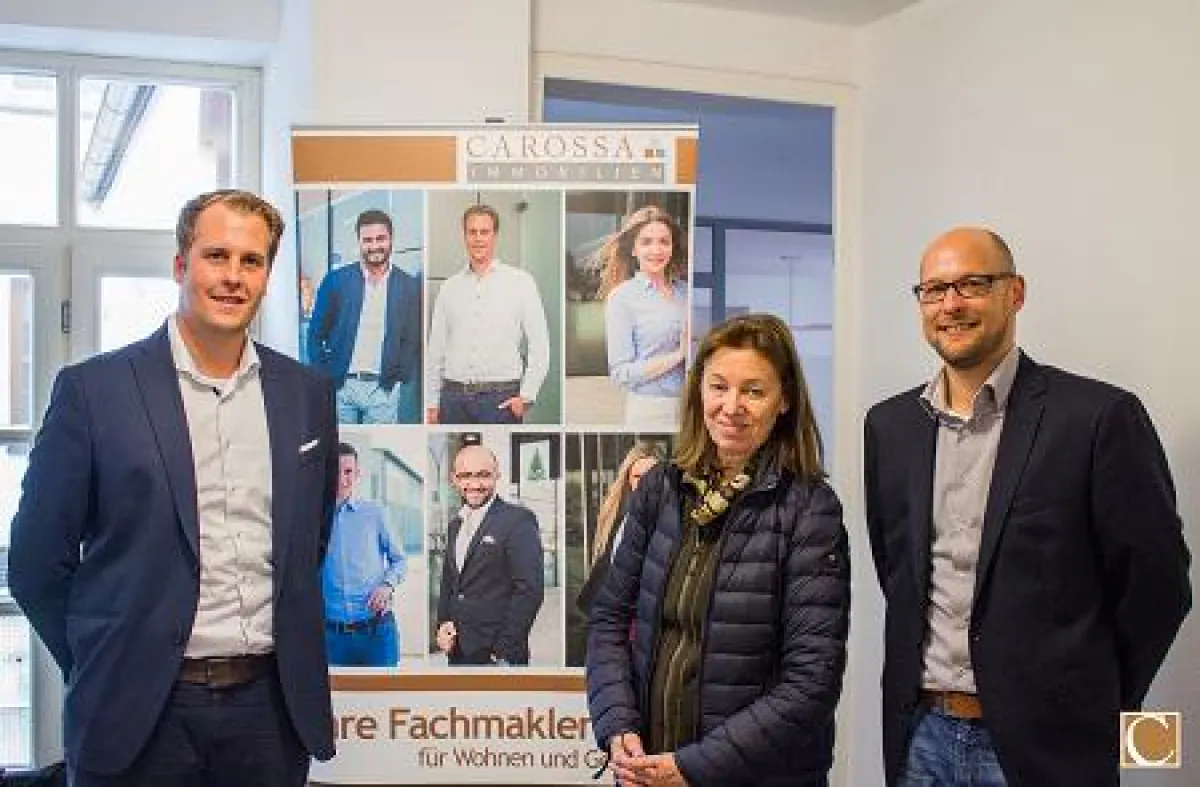 Von links: Sebastian Kiel (Carossa Immobilien), Barbara Koller-Fichtl (Vermieterin), Benjamin Müller